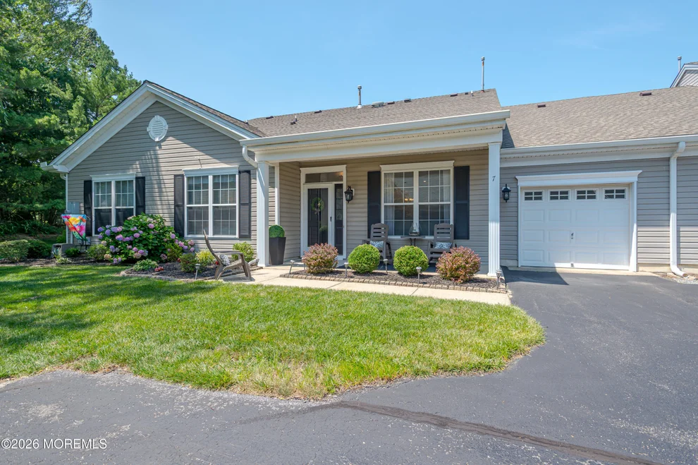 Unit for sale at 7 Greenwillows Drive, Lakewood, NJ 08701