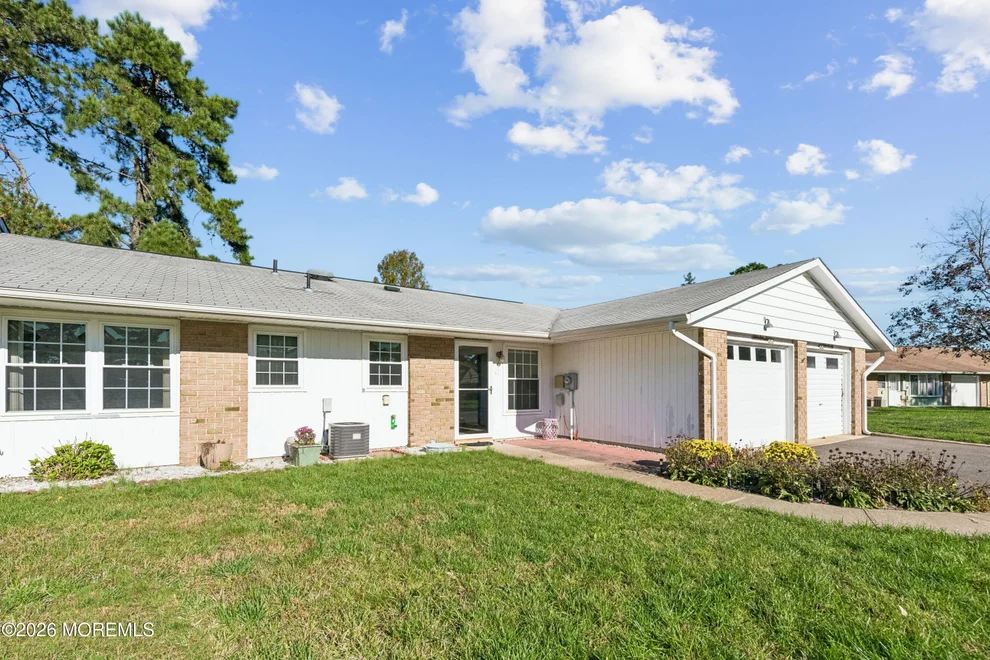 Unit for sale at 62B Buckingham Drive, Manchester, NJ 08759