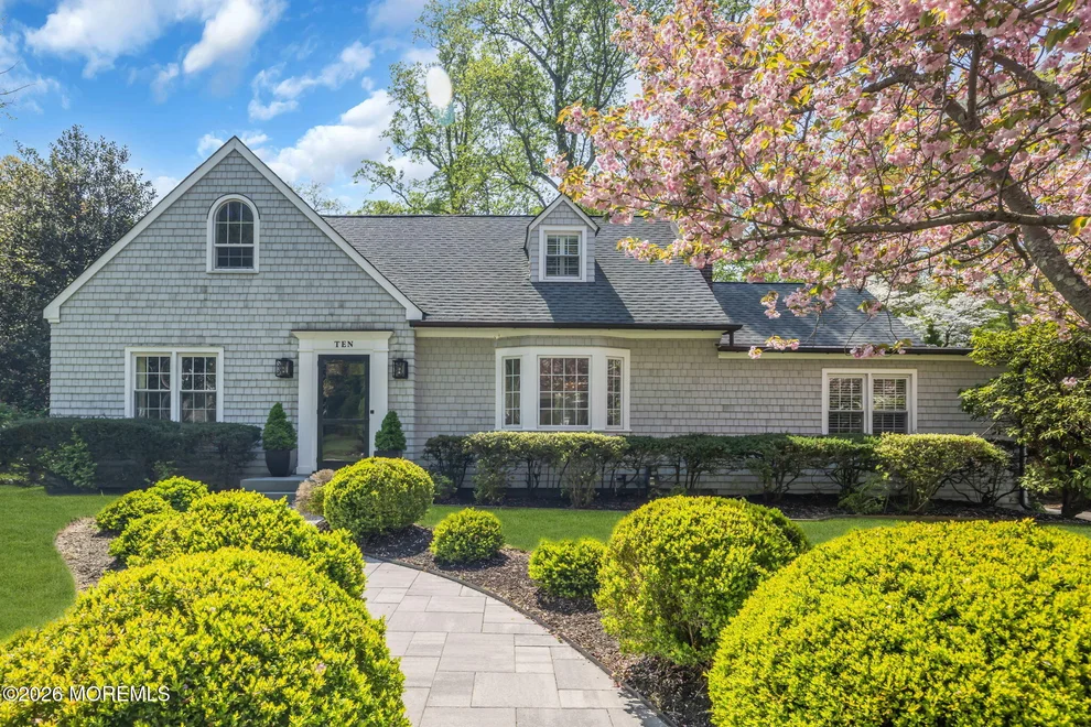Unit for sale at 10 S Woodland Drive S, Fair Haven, NJ 07704