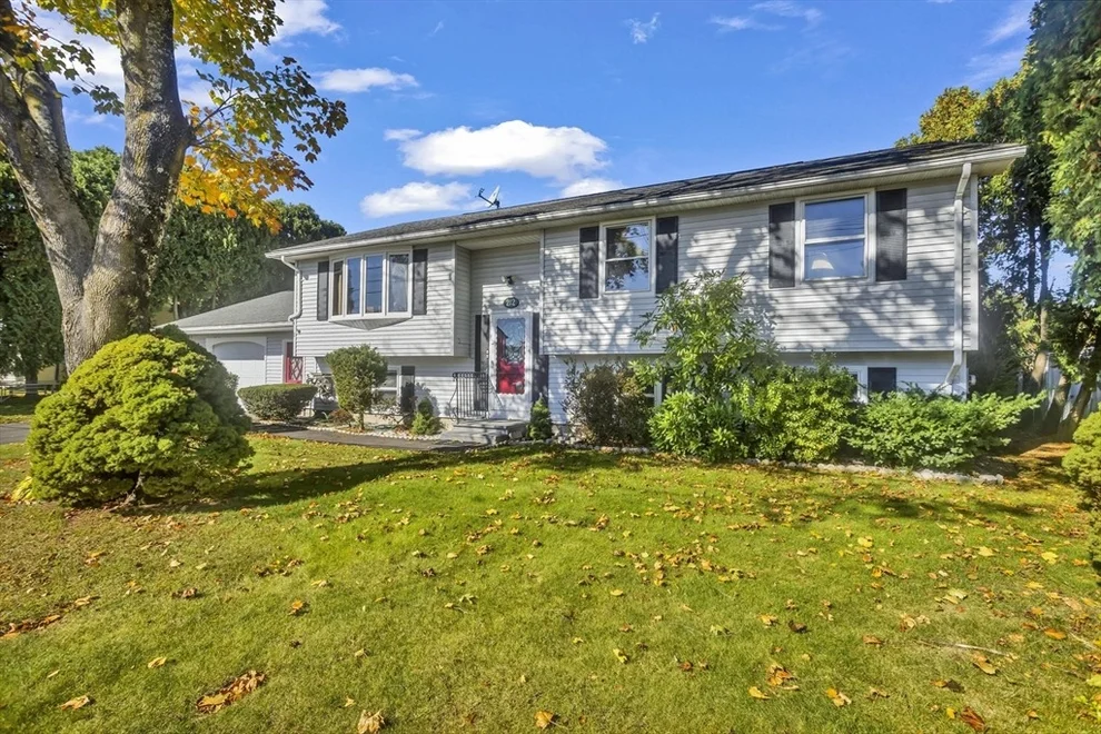 Unit for sale at 212 Poplar St, Chicopee, MA 01013