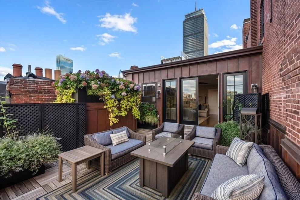 Unit for sale at 288 Commonwealth Ave, Boston, MA 02115