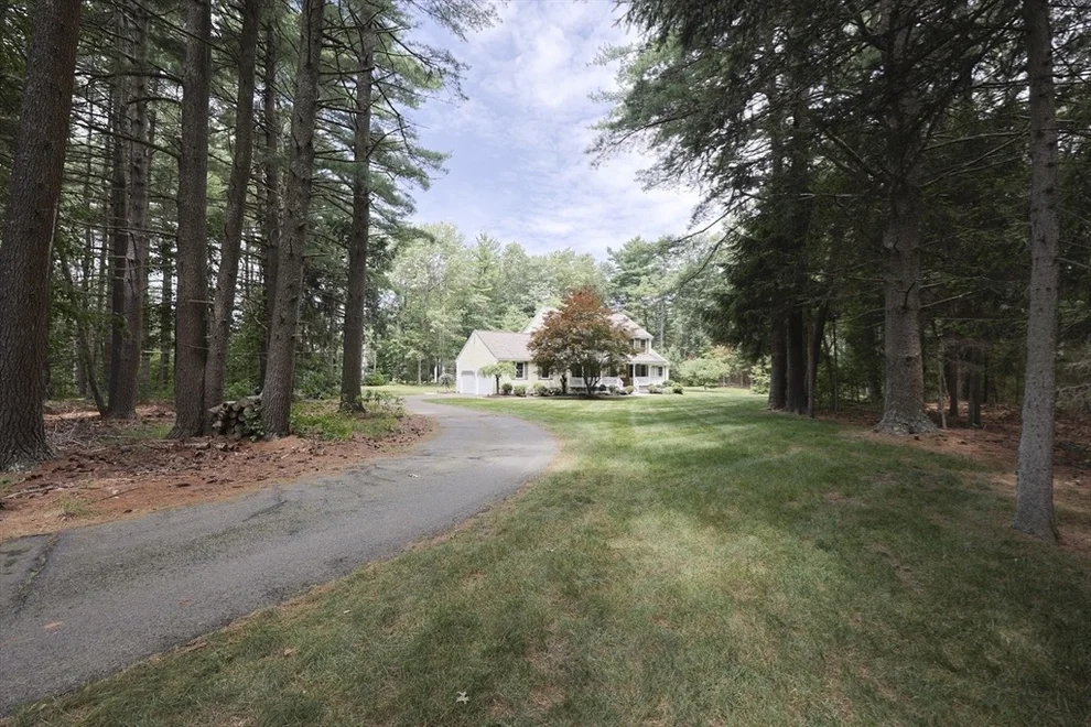 Unit for sale at 9 Tobacco Road, Franklin, MA 02038