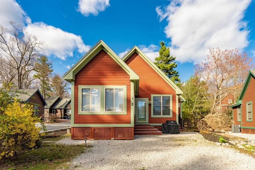 Unit for sale at 2 Courtview Ln, Westford, MA 01886