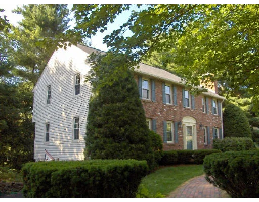 Unit for sale at 18 Fox Hill Road, Shrewsbury, MA 01545