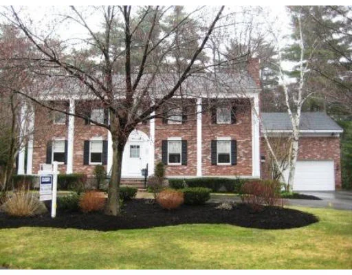 Unit for sale at 5 Bryant St, Lynnfield, MA 01940