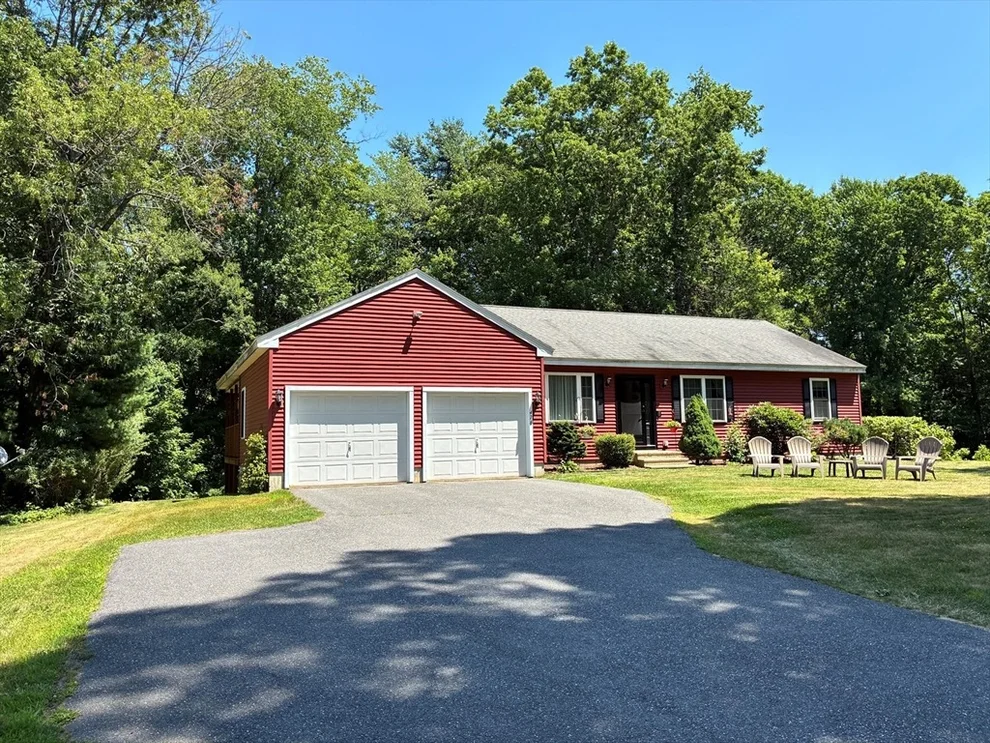 Unit for sale at 476 Wachusett St, Holden, MA 01520