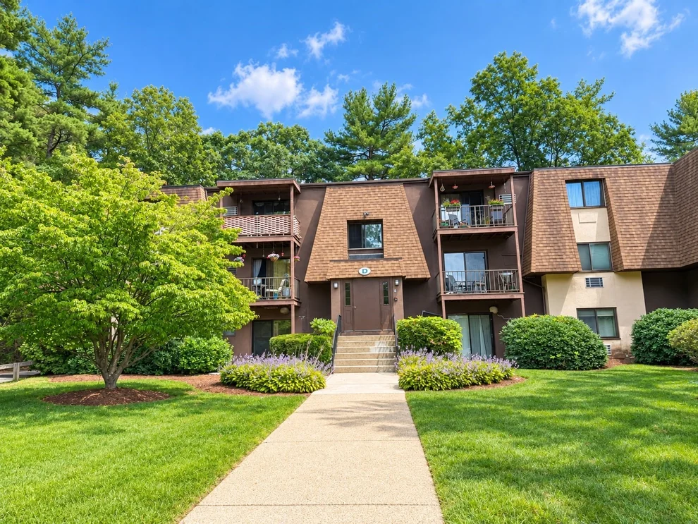 Unit for sale at 491 W Central St, Franklin, MA 02038