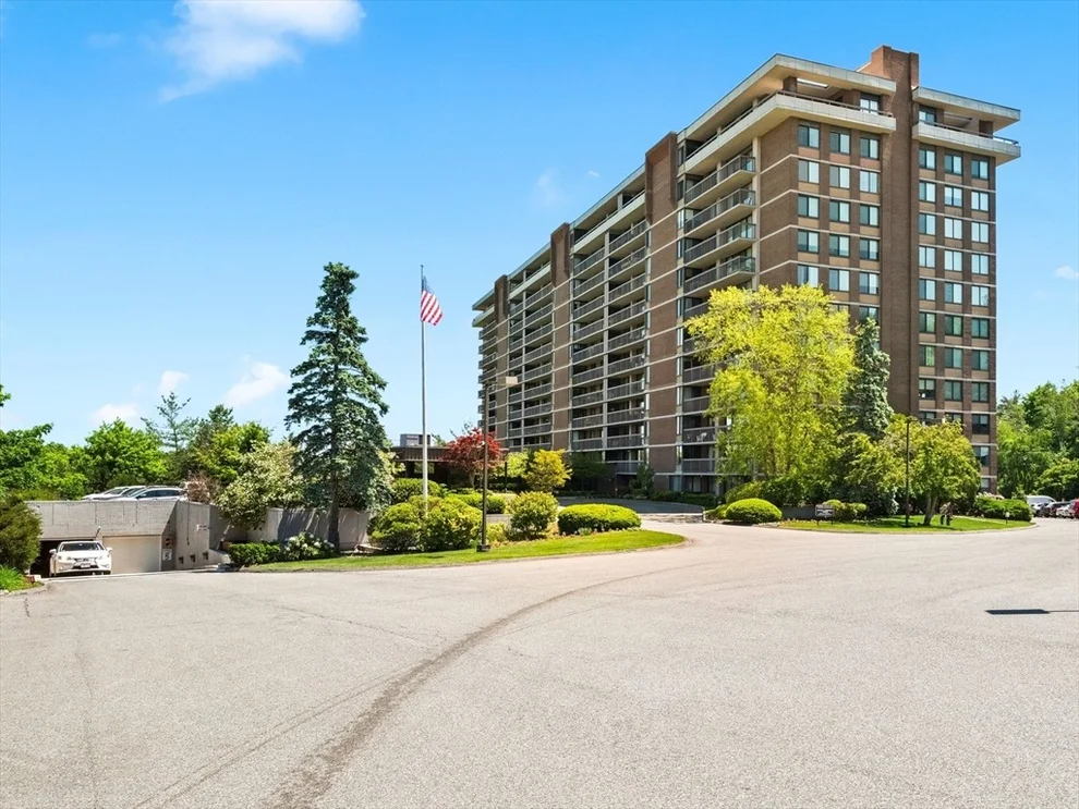 Unit for sale at 40 Village Rd, Middleton, MA 01949