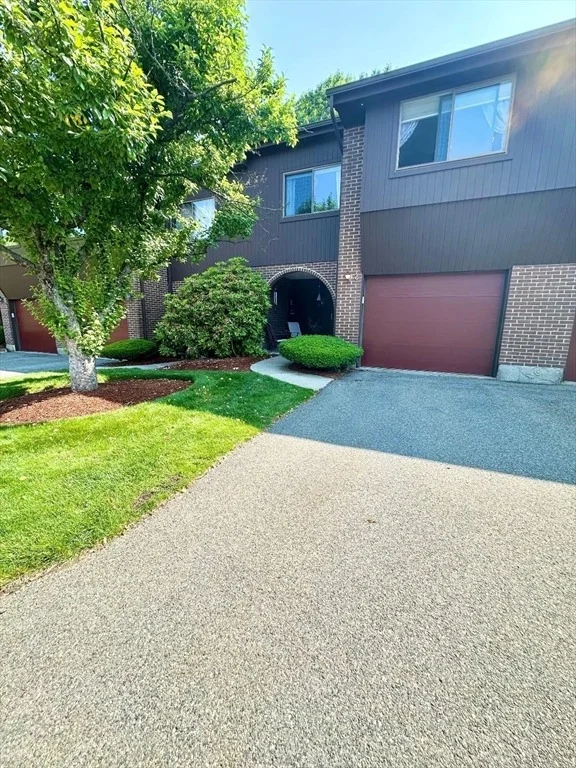 Unit for sale at 6 Tamarack Lane, Peabody, MA 01960