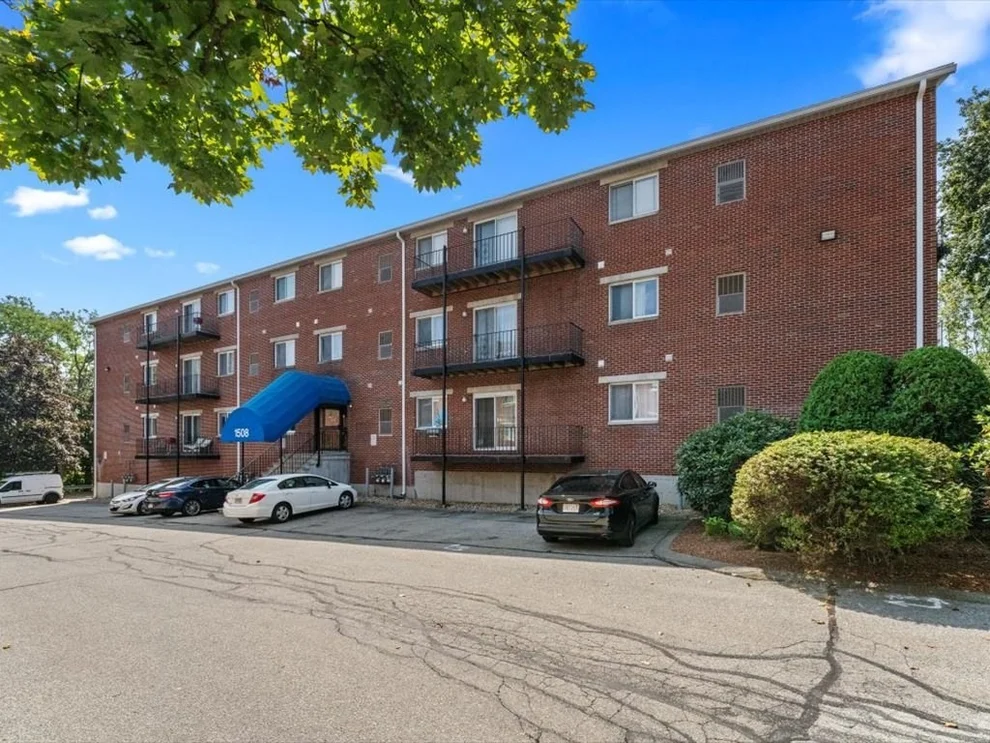 Unit for sale at 1508 Gorham St, Lowell, MA 01852