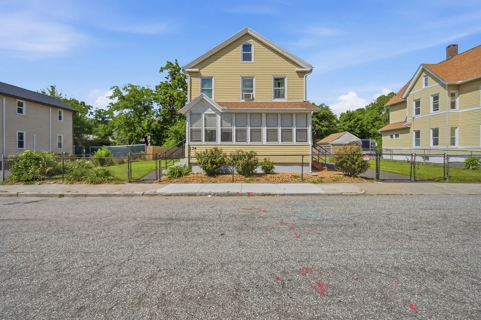 Unit for sale at 34 Ashley St, Springfield, MA 01105