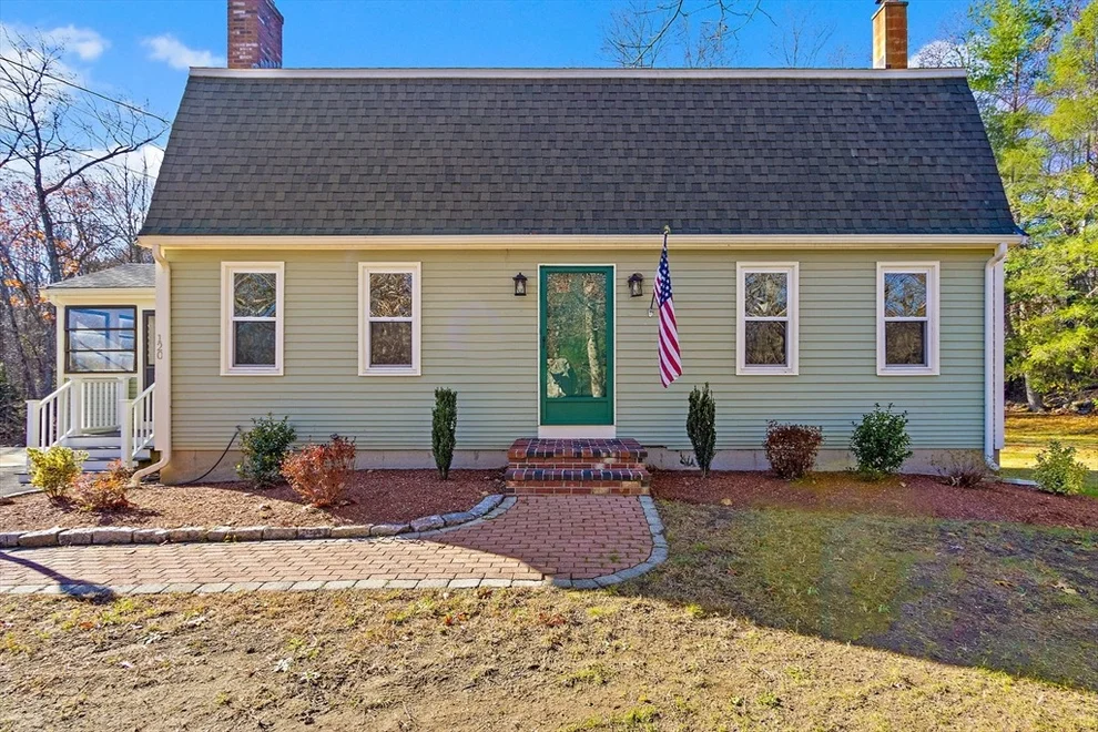Unit for sale at 120 Hawes St, Wrentham, MA 02093