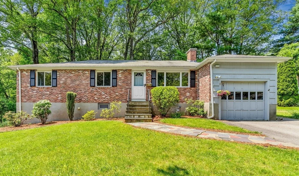 Unit for sale at 10 Westview Rd, Framingham, MA 01701
