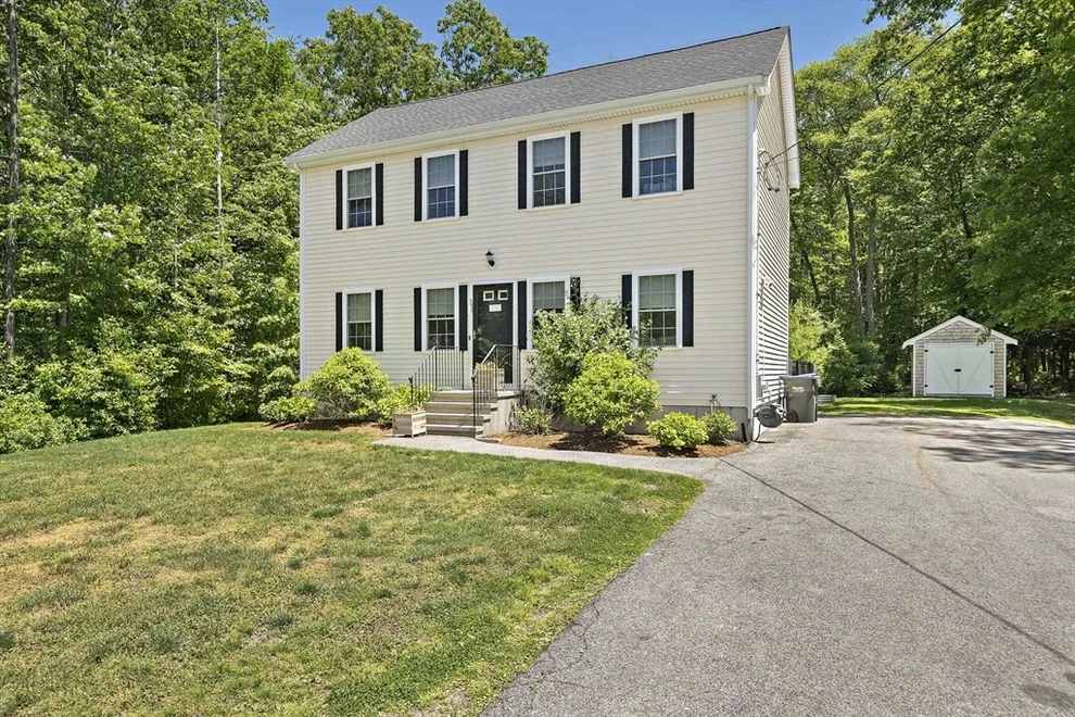 Unit for sale at 354 Sycamore Street, Holbrook, MA 02343