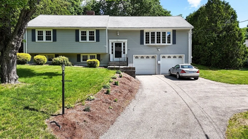 Unit for sale at 38 Juniper Ln, Holden, MA 01520