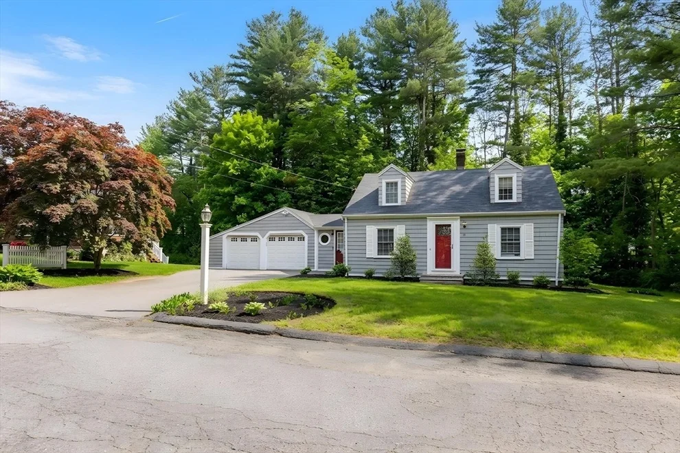 Unit for sale at 10 Forrest Rd, Walpole, MA 02081