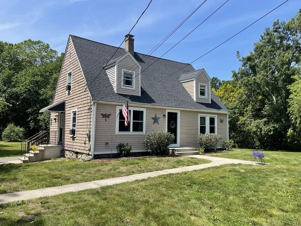 Unit for sale at 205 Blackstone St, Blackstone, MA 01504