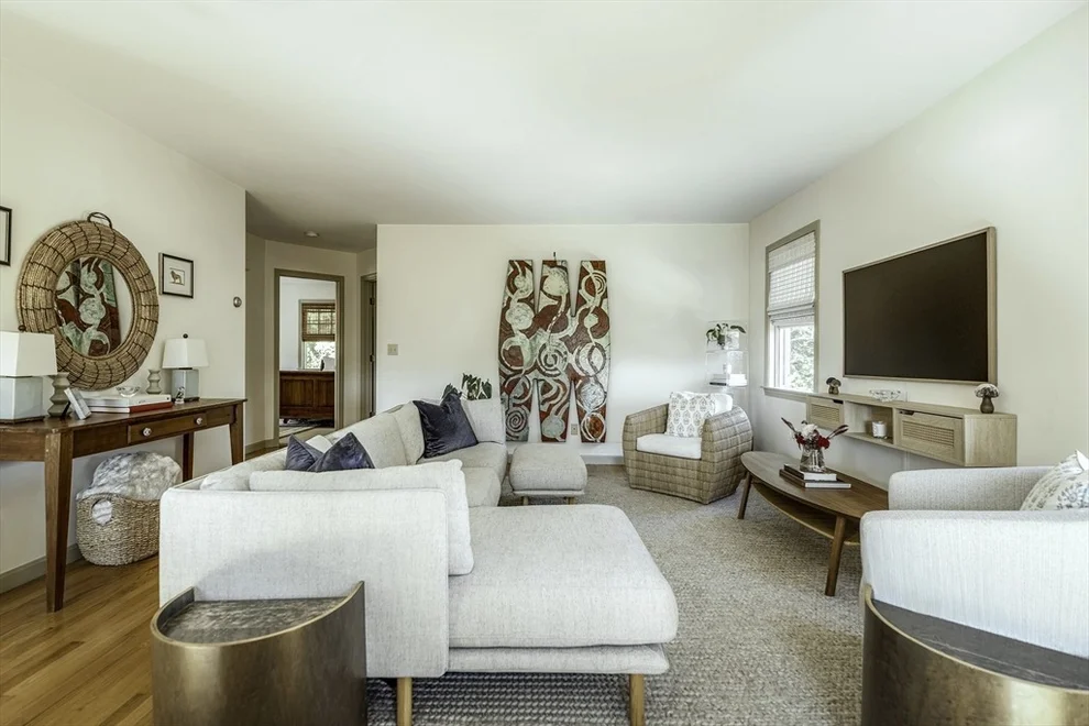 Unit for sale at 28 Elm Street, Manchester, MA 01944