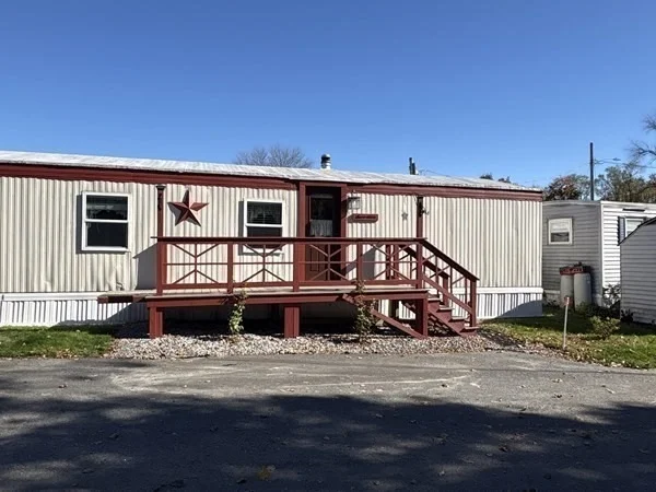 Unit for sale at 557 Southwest Cutoff, Worcester, MA 01607