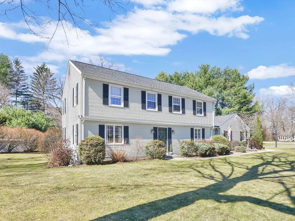 Unit for sale at 118 Blueberry Hill Rd, Longmeadow, MA 01106