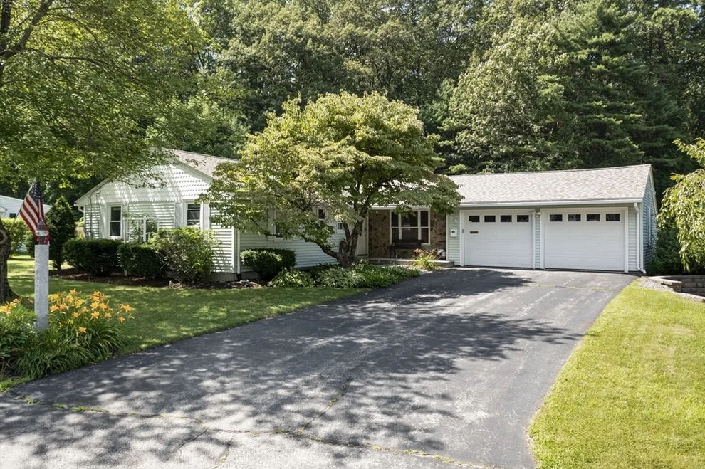 Unit for sale at 28 Meadow Wood Drive, Holden, MA 01520