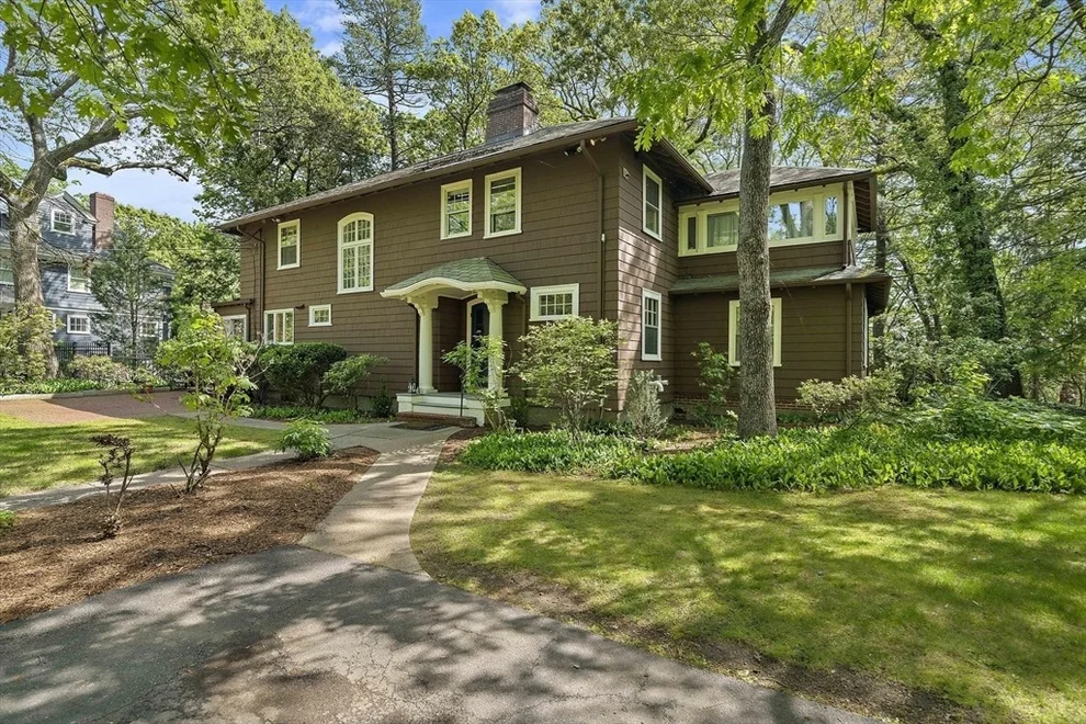 Unit for sale at 19 Ridge Rd, Newton, MA 02468