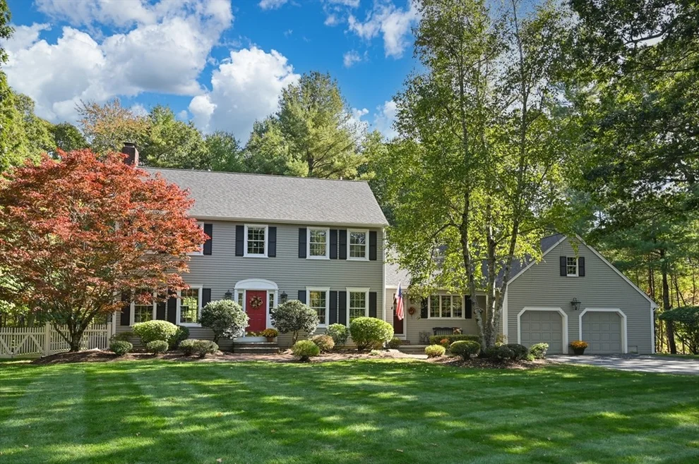 Unit for sale at 2 Bishops Way, North Reading, MA 01864