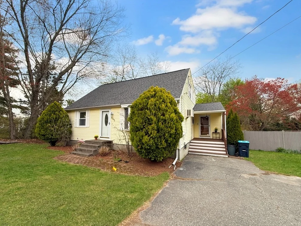 Unit for sale at 565 Lake St, Shrewsbury, MA 01545