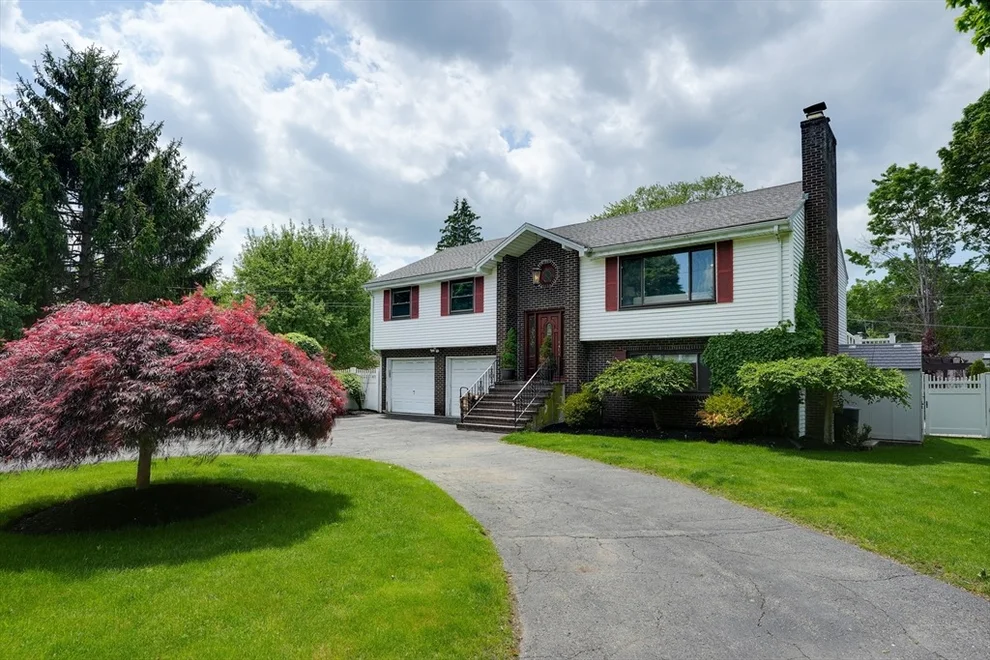 Unit for sale at 4 Lincoln Terrace, Waltham, MA 02451