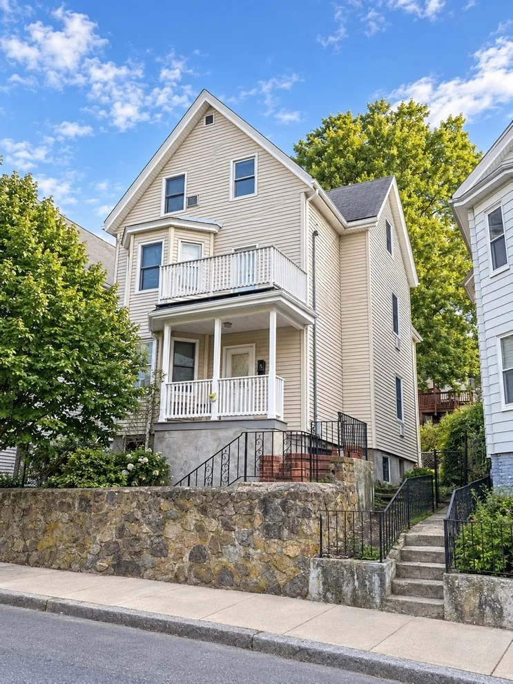 Unit for sale at 96 Hudson St., Somerville, MA 02144