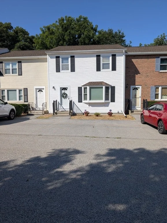 Unit for sale at 28 Highcrest Park, Webster, MA 01570