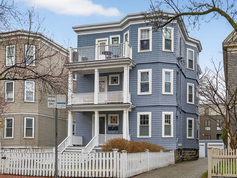 Unit for sale at 20 Carver Street, Cambridge, MA 02138