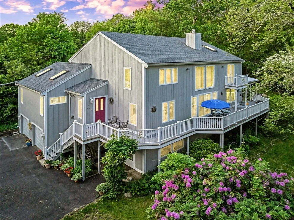 Unit for sale at 176 Jenkins Rd, Andover, MA 01810