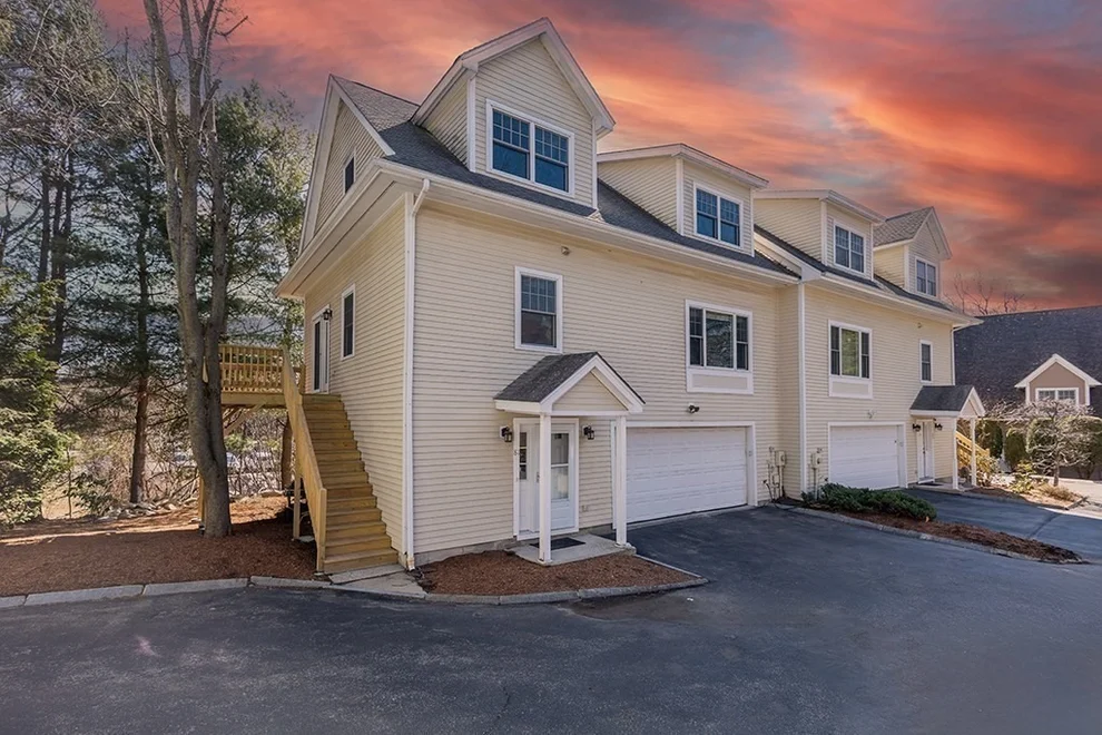 Unit for sale at 81 Beecher Pl, Newton, MA 02459