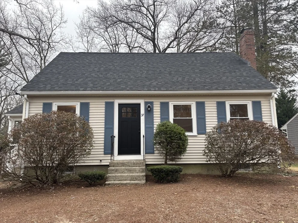 Unit for sale at 37 Berlin St, Rockland, MA 02370