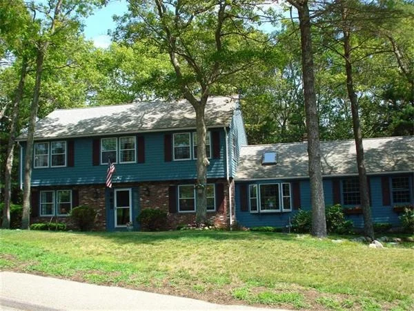 Unit for sale at 27 Tory Ln, Marshfield, MA 02050