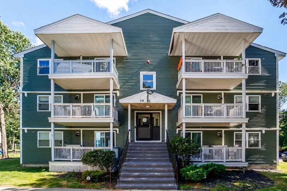 Unit for sale at 20 Abbey Rd, Leominster, MA 01453