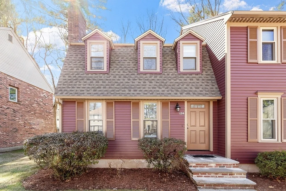 Unit for sale at 124 Wellman Ave, Chelmsford, MA 01863