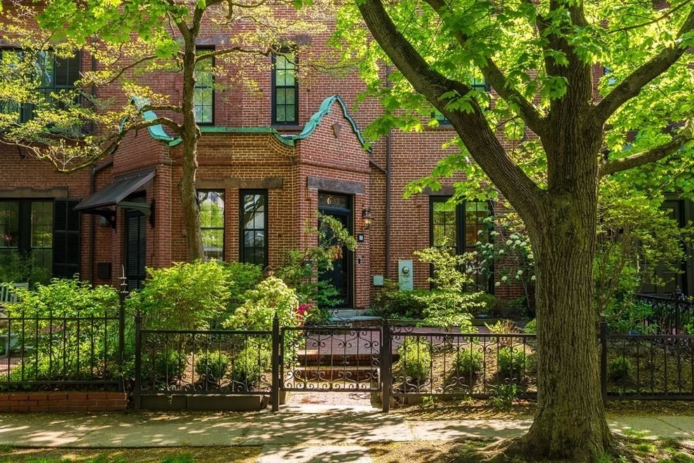 Unit for sale at 7 Hawes St, Brookline, MA 02446