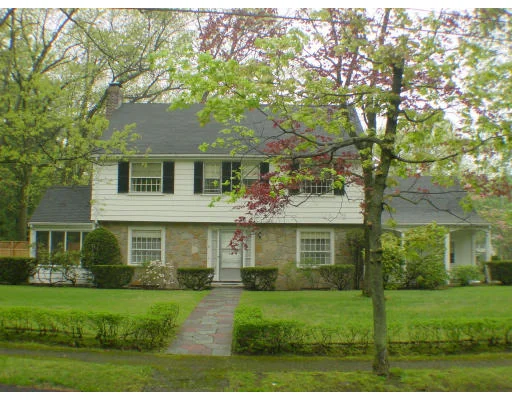 Unit for sale at 8 Fiske Road, Wellesley, MA 02481