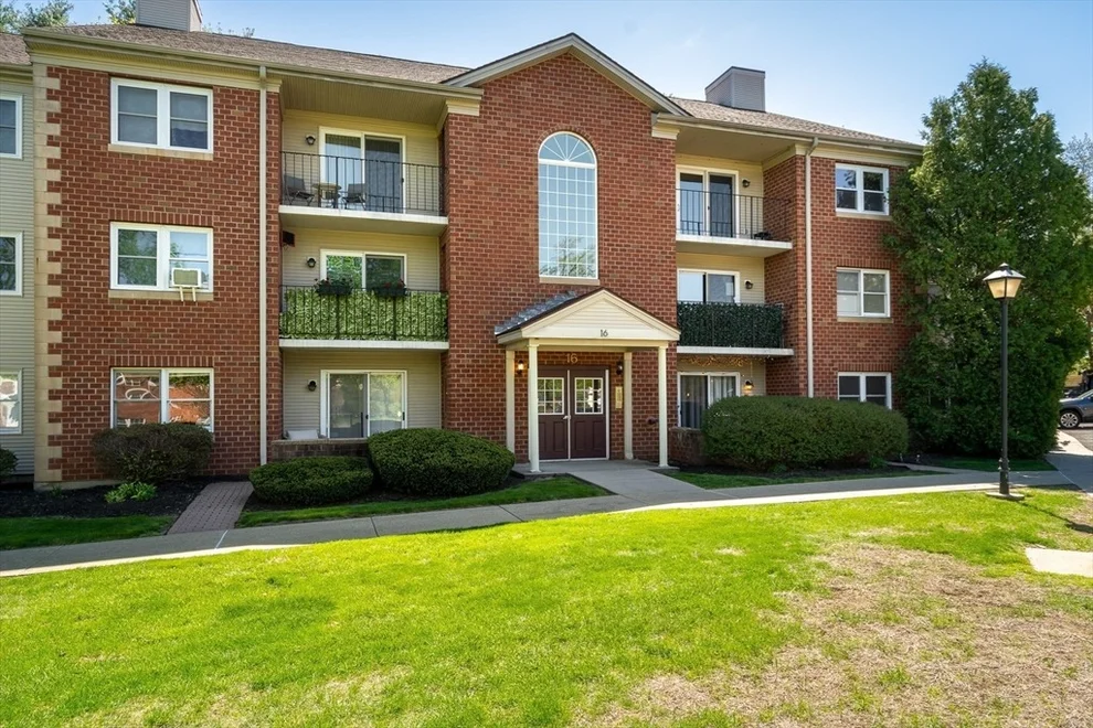 Unit for sale at 16 Maple Crest Cir, Holyoke, MA 01040