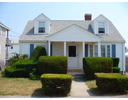 Unit for sale at 18 Massasoit Ave, Hull, MA 02045