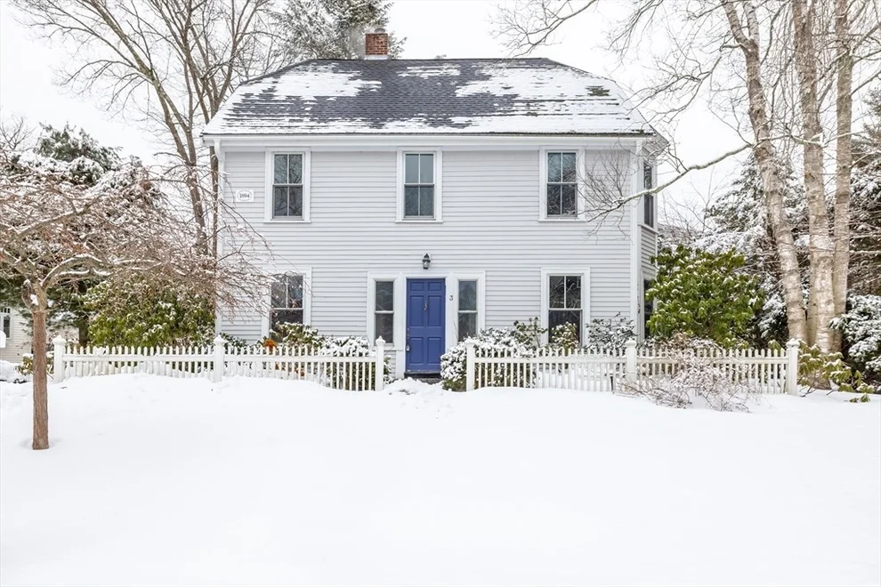 Unit for sale at 3 Midland Rd, Wellesley, MA 02482