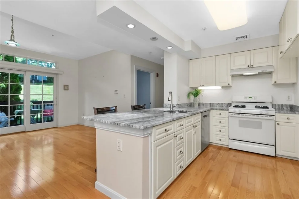 Unit for sale at 501 Commerce Dr, Braintree, MA 02184