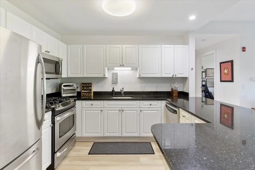 Unit for sale at 614 Pond St, Braintree, MA 02184