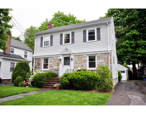 Unit for sale at 121 Bonad Rd, Brookline, MA 02467