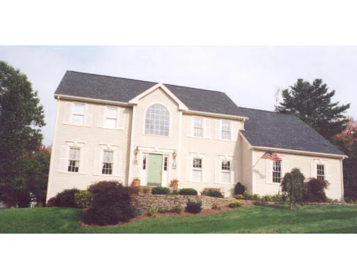 Unit for sale at 19 Elliot Trail, Grafton, MA 01519
