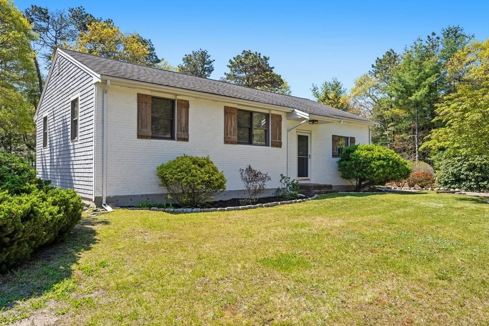 Unit for sale at 17 Dry Hollow Ln, Mashpee, MA 02649