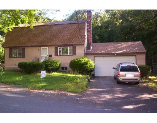 Unit for sale at 132 Garfield Ave, Woburn, MA 01801