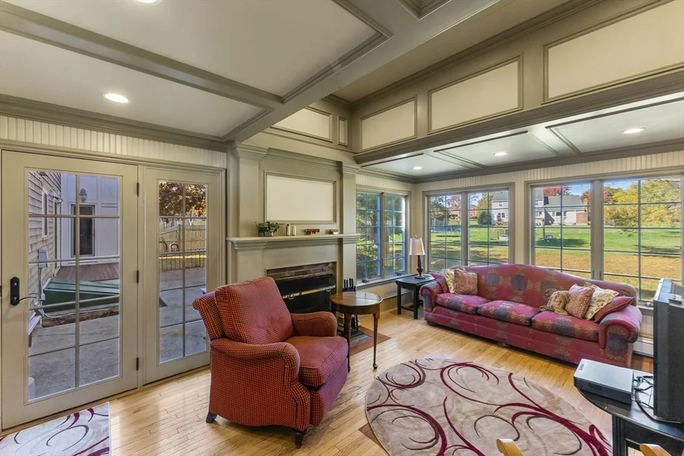 Unit for sale at 17 Federal Furnace Rd, Plymouth, MA 02360